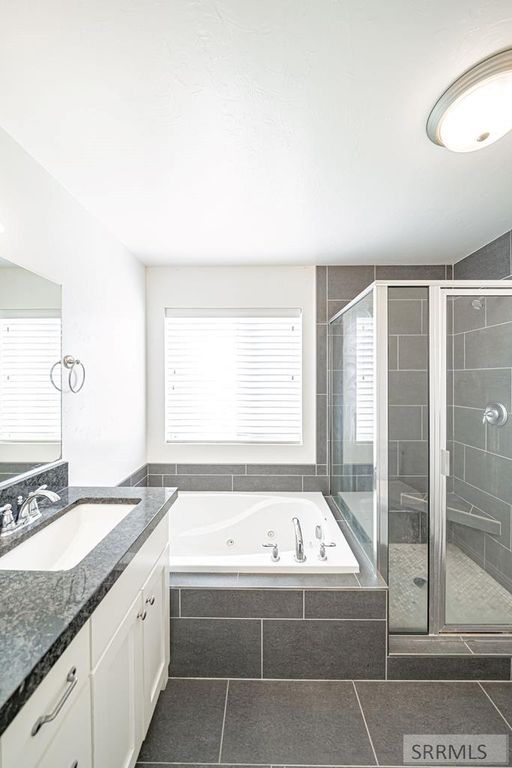 Image 33 of property listing at 5082 E Nelson Drive, Iona, ID 83427