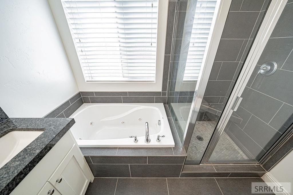 Image 35 of property listing at 5082 E Nelson Drive, Iona, ID 83427