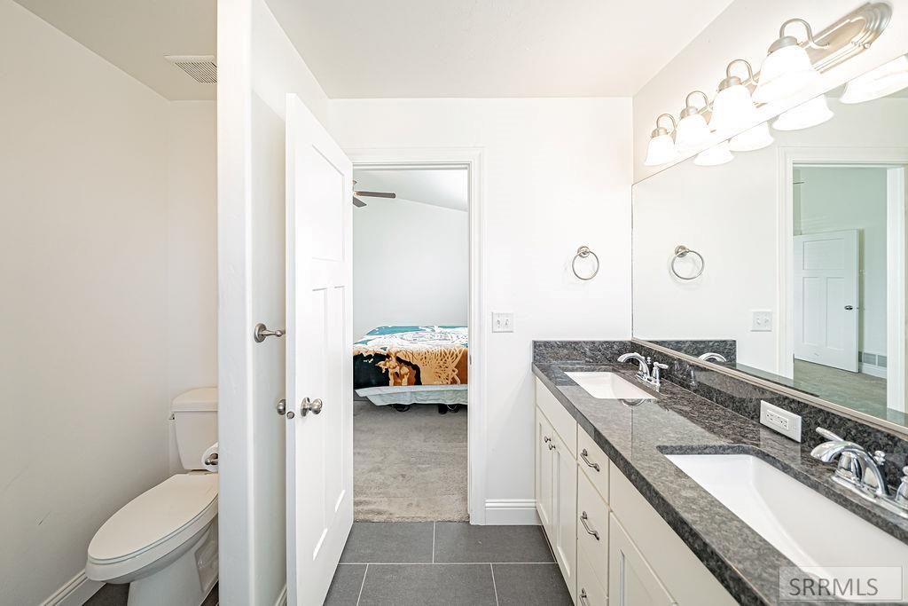 Image 36 of property listing at 5082 E Nelson Drive, Iona, ID 83427