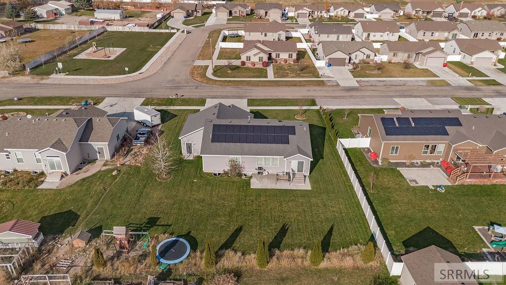 Image 7 of property listing at 5082 E Nelson Drive, Iona, ID 83427