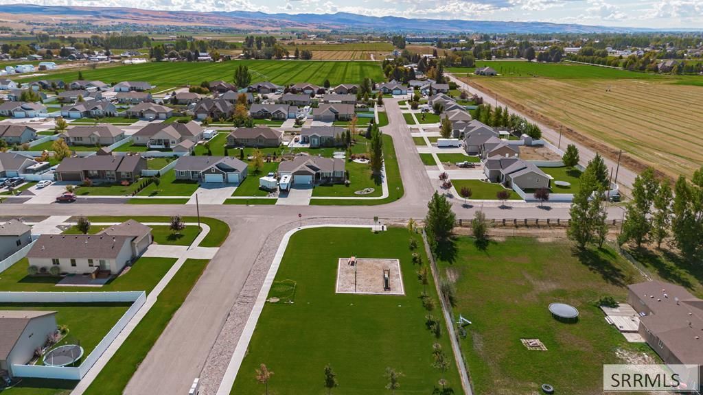 Image 78 of property listing at 5082 E Nelson Drive, Iona, ID 83427