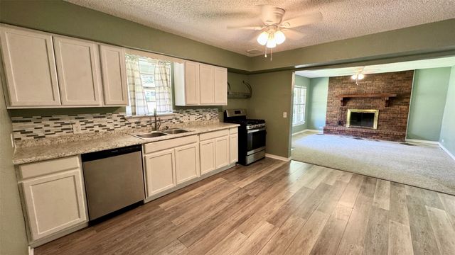 2626 W Washington Street, Denison, TX 75020