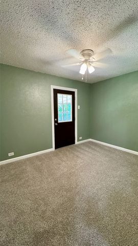 2626 W Washington Street, Denison, TX 75020