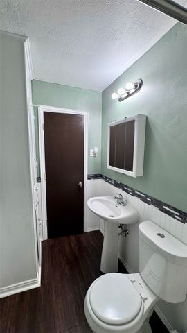 2626 W Washington Street, Denison, TX 75020