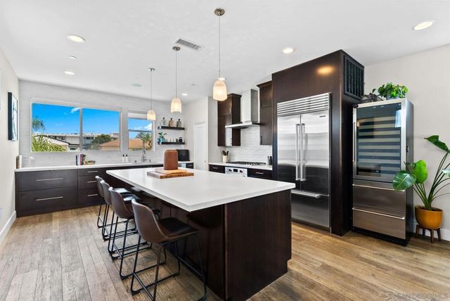 3952 Haines St, San Diego, CA 92109