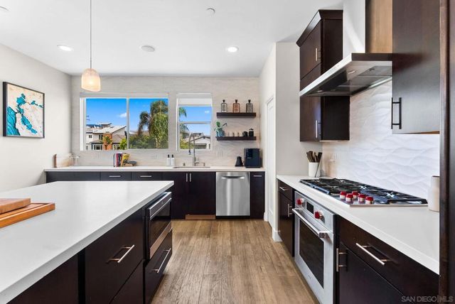 3952 Haines St, San Diego, CA 92109