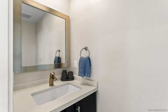 3952 Haines St, San Diego, CA 92109