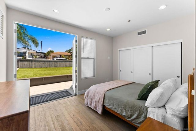 3952 Haines St, San Diego, CA 92109
