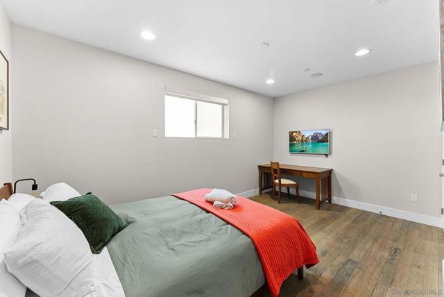 3952 Haines St, San Diego, CA 92109