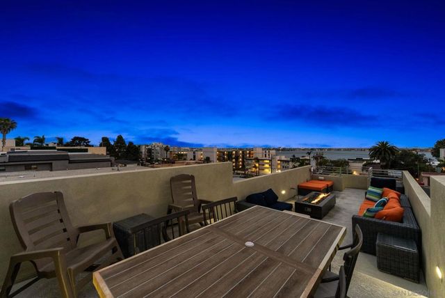 3952 Haines St, San Diego, CA 92109