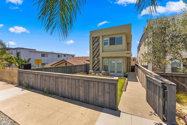 3952 Haines St, San Diego, CA 92109
