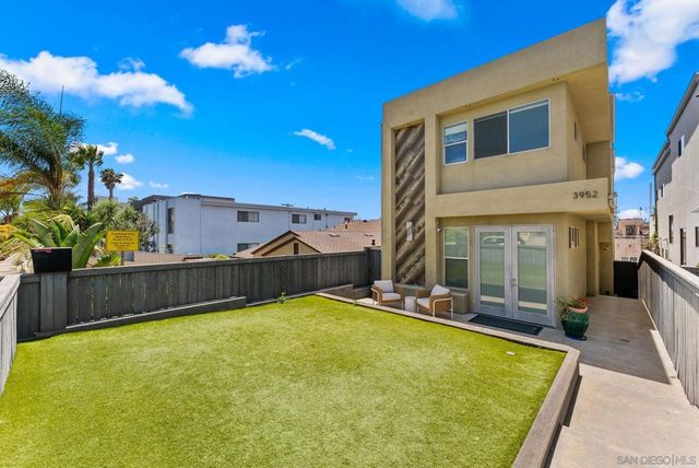 3952 Haines St, San Diego, CA 92109