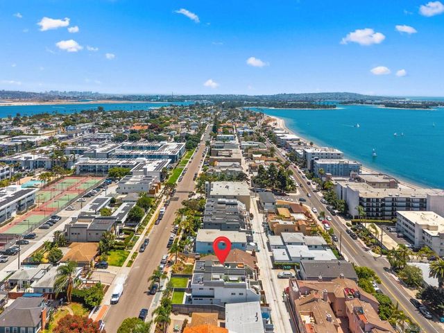 3952 Haines St, San Diego, CA 92109