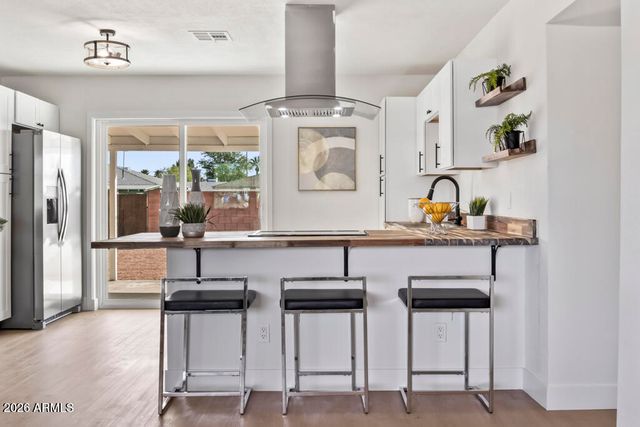 1123 E ALICE Avenue, Phoenix, AZ 85020