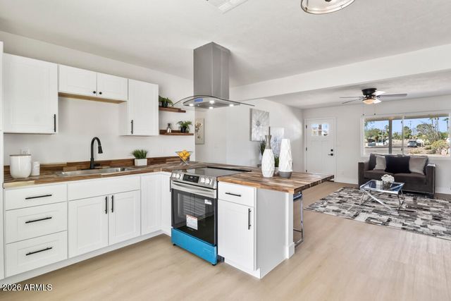 1123 E ALICE Avenue, Phoenix, AZ 85020