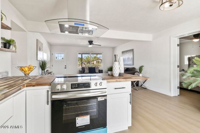 1123 E ALICE Avenue, Phoenix, AZ 85020