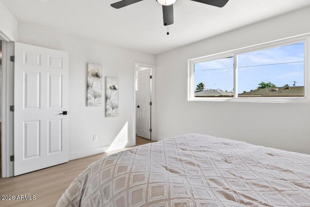 1123 E ALICE Avenue, Phoenix, AZ 85020