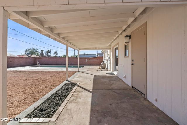 1123 E ALICE Avenue, Phoenix, AZ 85020