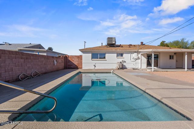 1123 E ALICE Avenue, Phoenix, AZ 85020