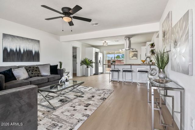 1123 E ALICE Avenue, Phoenix, AZ 85020