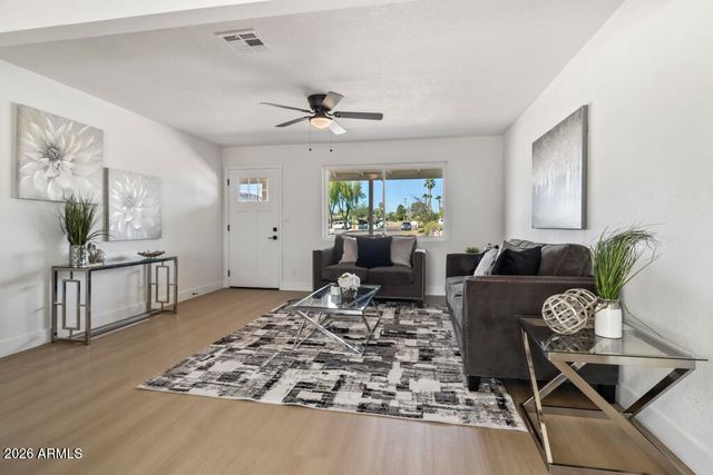 1123 E ALICE Avenue, Phoenix, AZ 85020