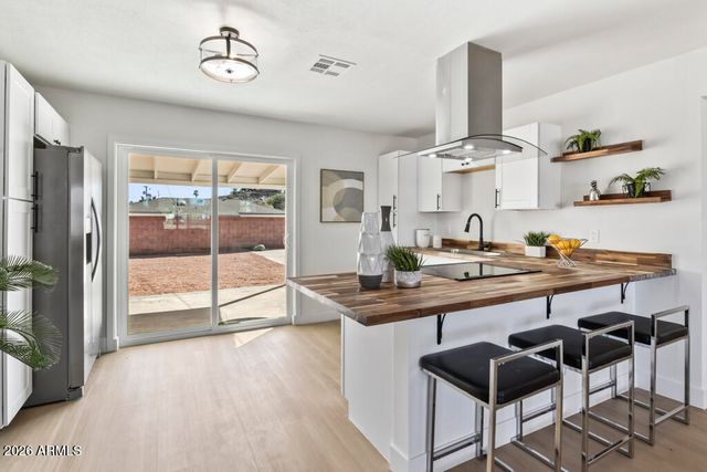 1123 E ALICE Avenue, Phoenix, AZ 85020