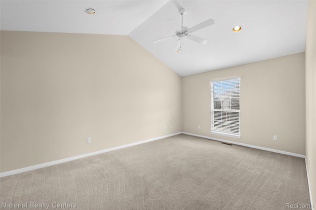 7201 Farmingdale Lane, Commerce Charter Township, MI 48390