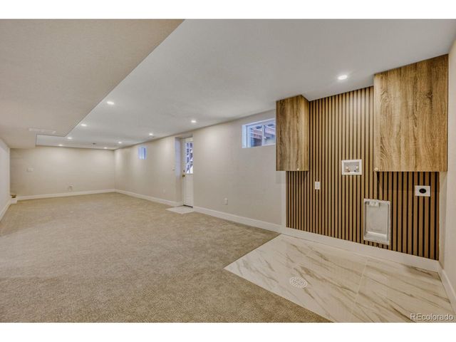 8370 W 64th Ave, Arvada, CO 80004