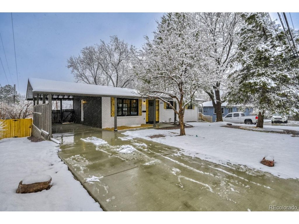 8370 W 64th Ave, Arvada, CO 80004