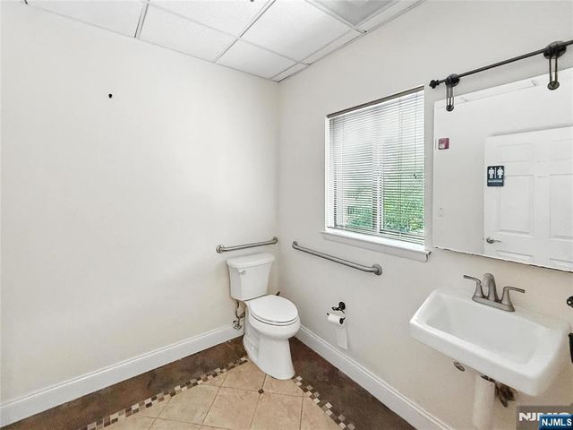 854 Kinderkamack, River Edge, NJ 07661