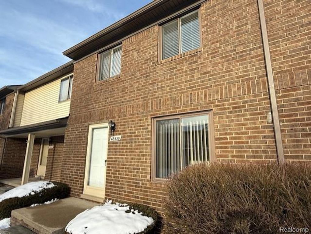 48530 Sugarbush Road 45, New Baltimore, MI 48047