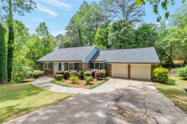 180 Dublin Court SW, Mableton, GA 30126