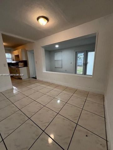 3811 SW 31st Ct, West Park, FL 33023