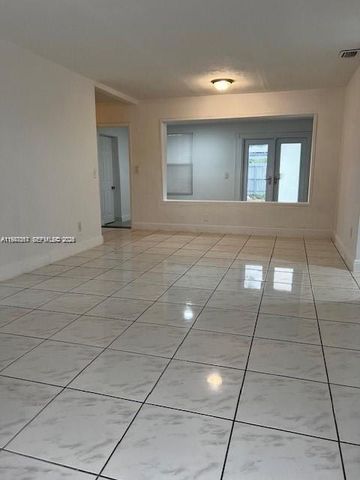 3811 SW 31st Ct, West Park, FL 33023