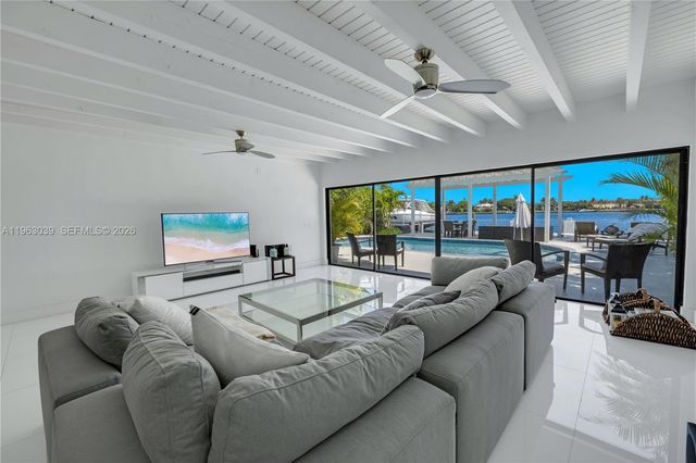 1405 Stillwater Dr, Miami Beach, FL 33141