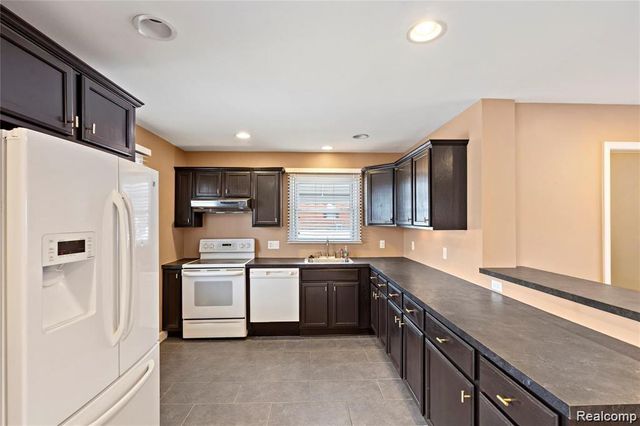 3722 NORMANDY Road, Royal Oak, MI 48073