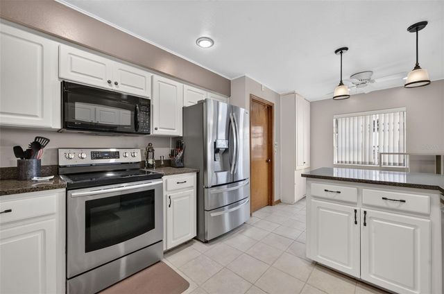 1010 W PEBBLE BEACH CIRCLE, Winter Springs, FL 32708