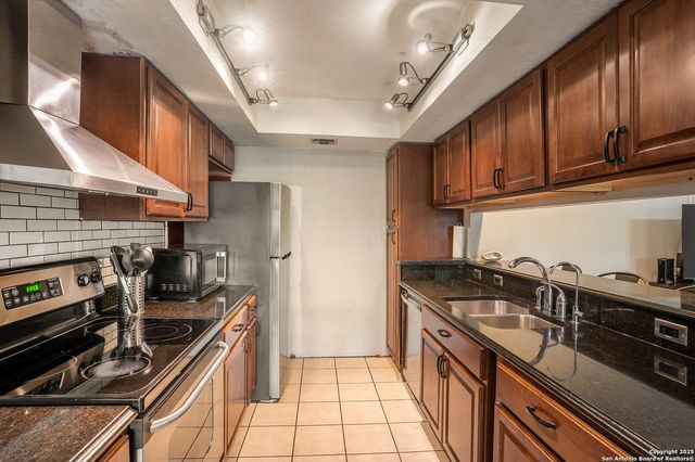 6610 Courtyard, San Antonio, TX 78239