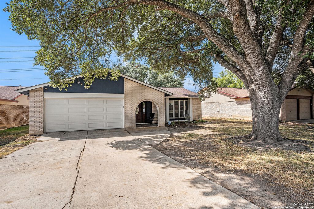 6610 Courtyard, San Antonio, TX 78239