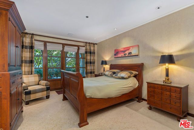 9249 Burton Way 205, Beverly Hills, CA 90210