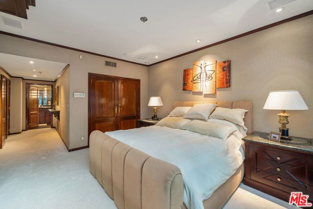 9249 Burton Way 205, Beverly Hills, CA 90210