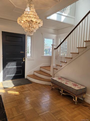 129 Hilton Avenue, Hempstead, NY 11550