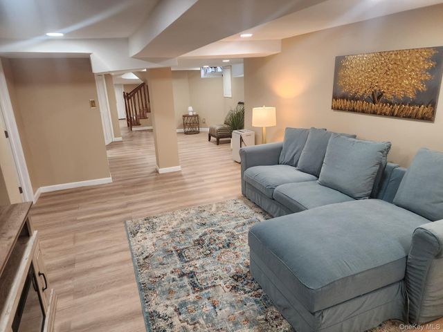 129 Hilton Avenue, Hempstead, NY 11550
