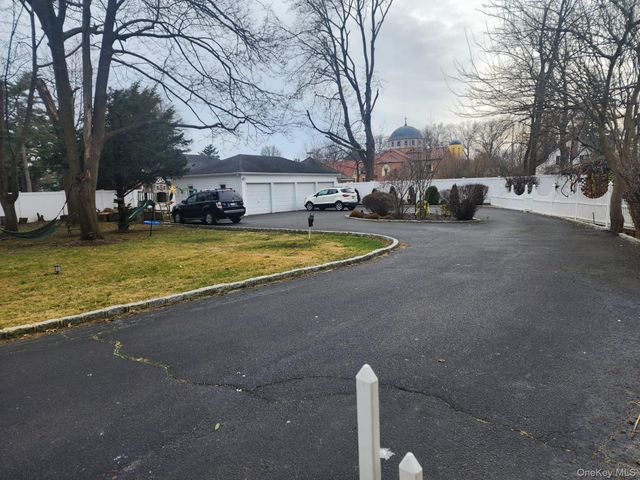 129 Hilton Avenue, Hempstead, NY 11550