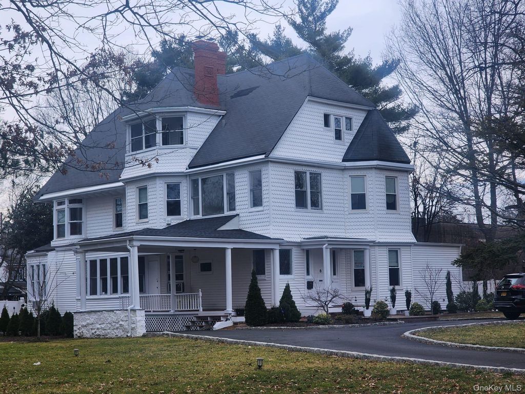 129 Hilton Avenue, Hempstead, NY 11550
