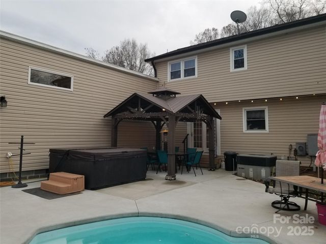 372 Aycock Street NE, Concord, NC 28025