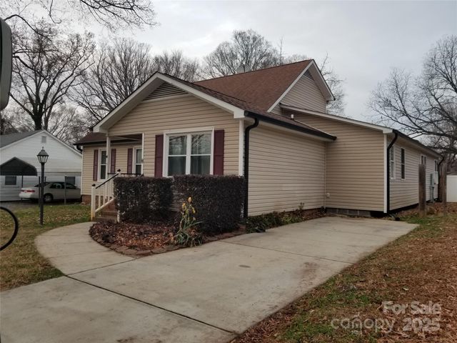 372 Aycock Street NE, Concord, NC 28025