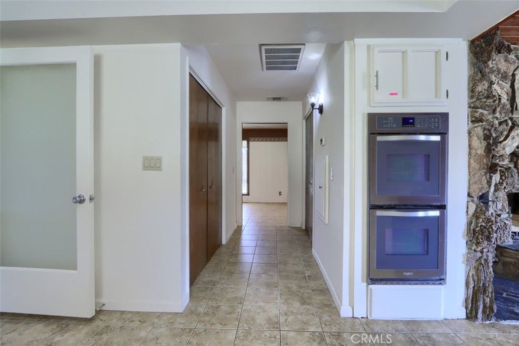 Image 18 of property listing at 31729 Cherokee, Coarsegold, CA 93614