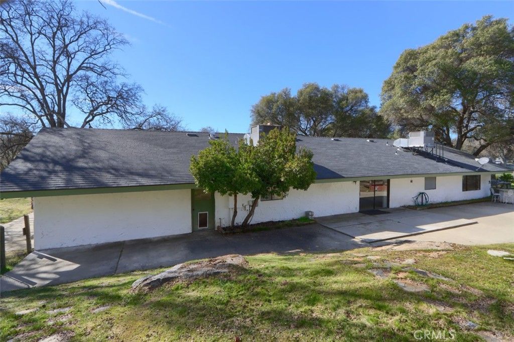 Image 43 of property listing at 31729 Cherokee, Coarsegold, CA 93614