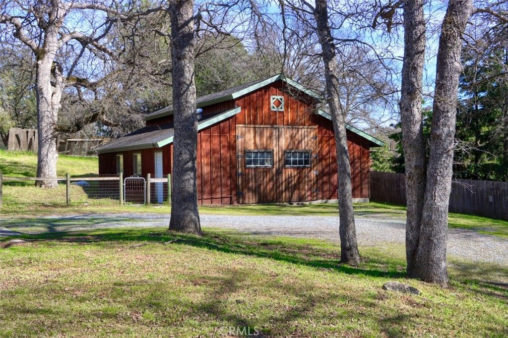 Image 45 of property listing at 31729 Cherokee, Coarsegold, CA 93614